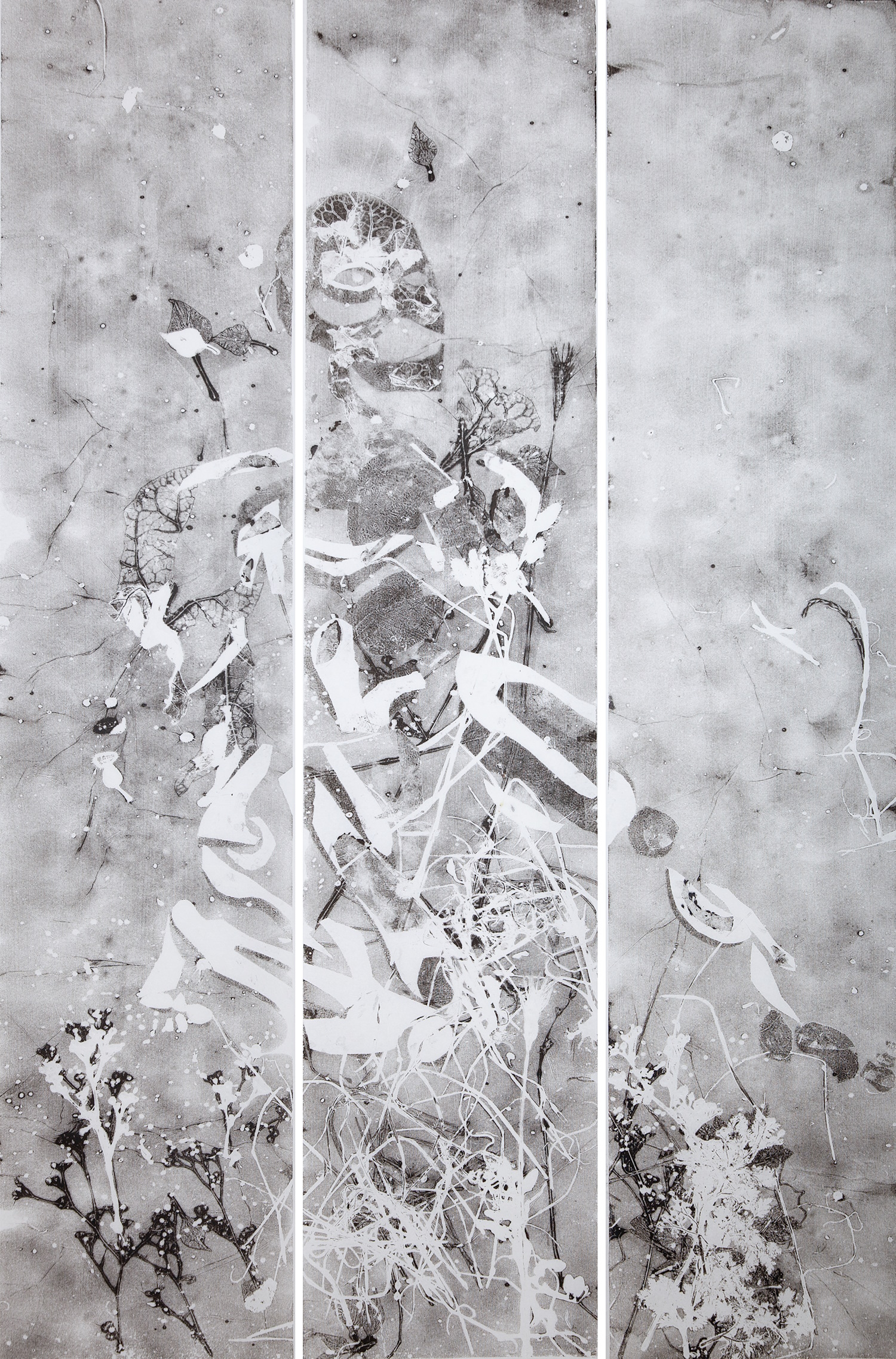 Hahmo/Figure, 2025, 191x134 cm, triptyykki monotypia