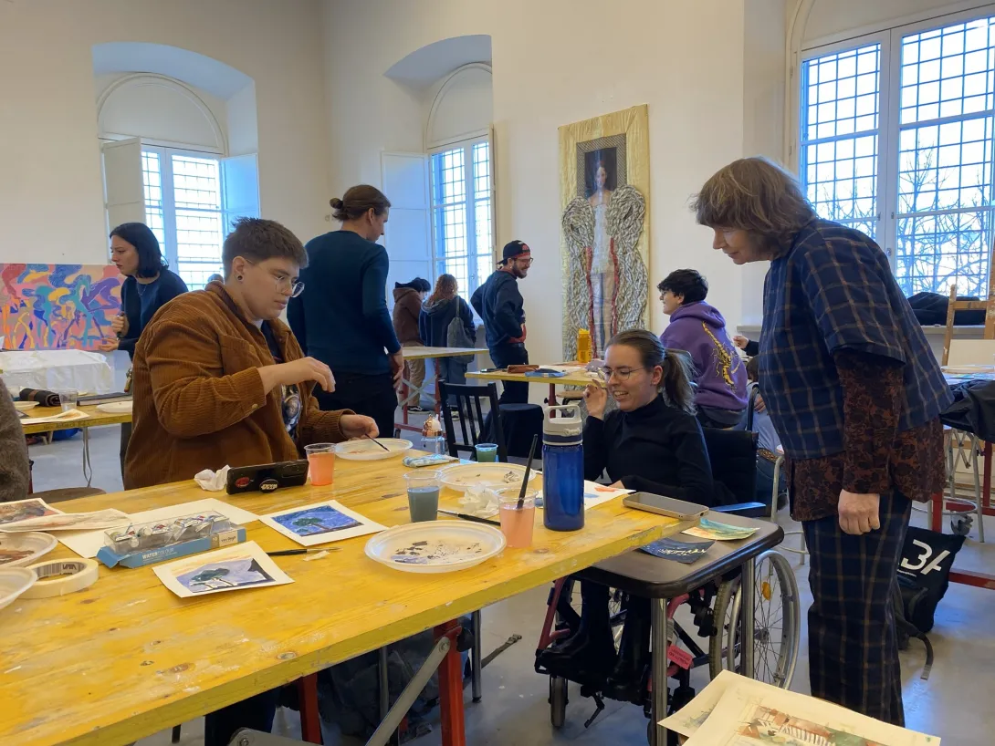 Studenter och rektor på studieresan